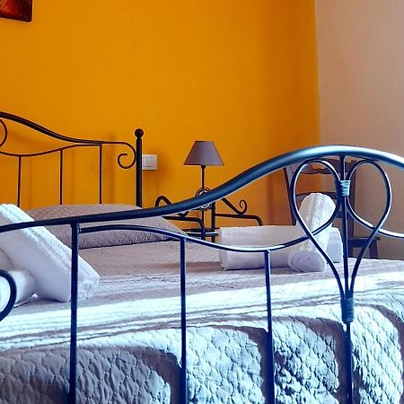 Bed and Breakfast Su Fassoi Кабрас Экстерьер фото
