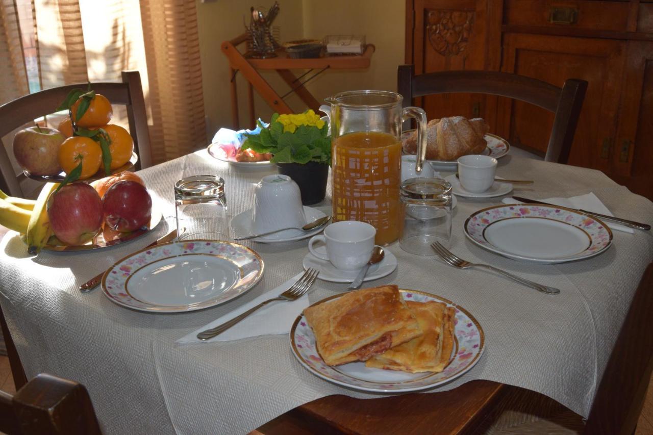 Bed and Breakfast Su Fassoi Кабрас Экстерьер фото